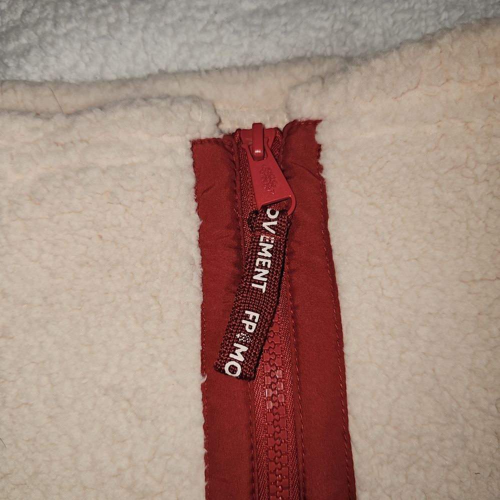 Women's Cream and Red Jacket - Picture 8 of 16